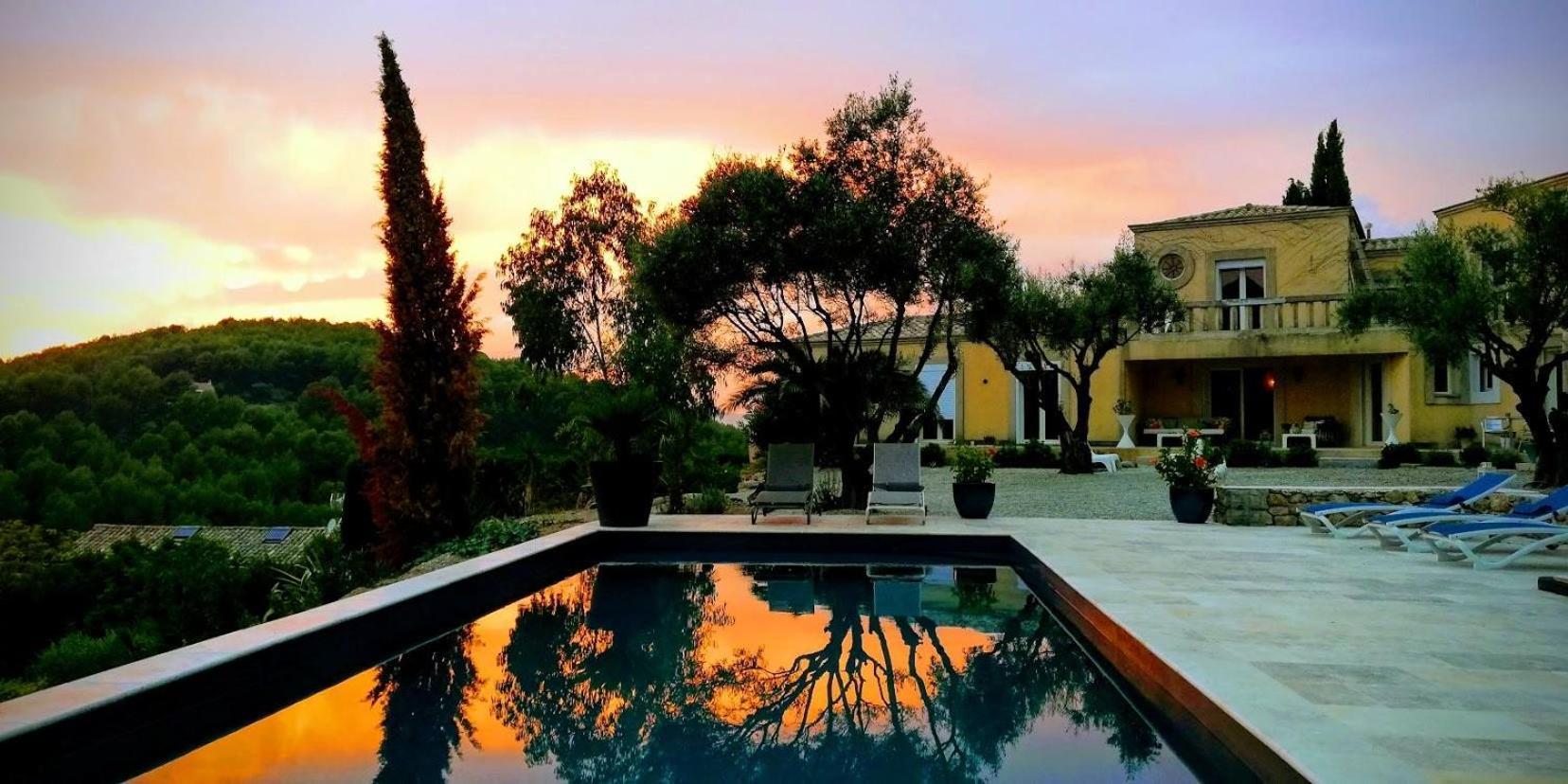 Castel'Lodge Le Beausset Buitenkant foto